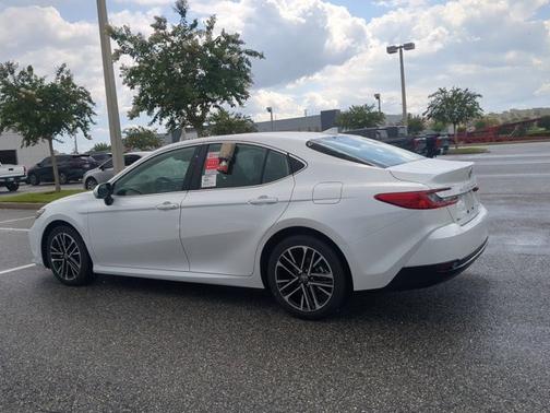 2025 Toyota Camry XLE