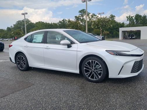 2025 Toyota Camry XLE