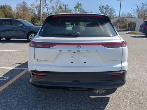 2026 Toyota Crown Signia Limited