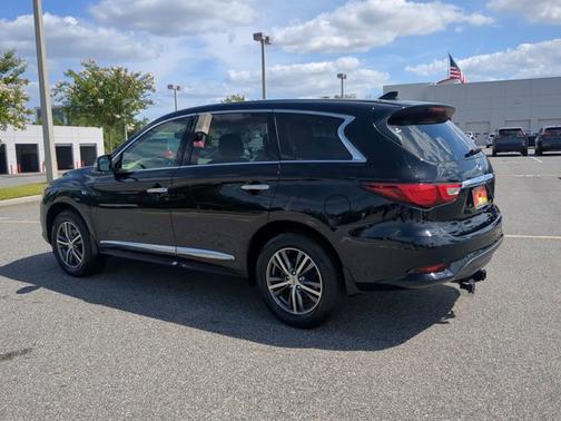 2017 INFINITI QX60 Base