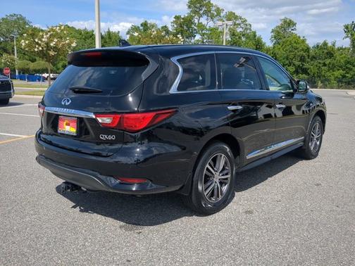 2017 INFINITI QX60 Base