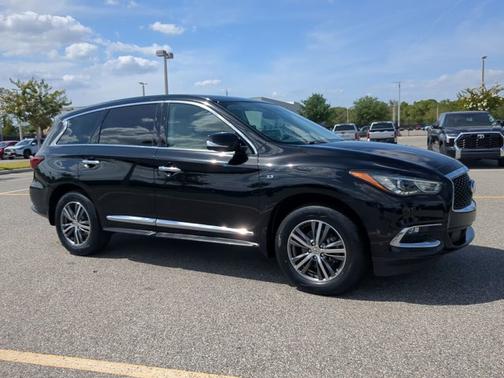 2017 INFINITI QX60 Base