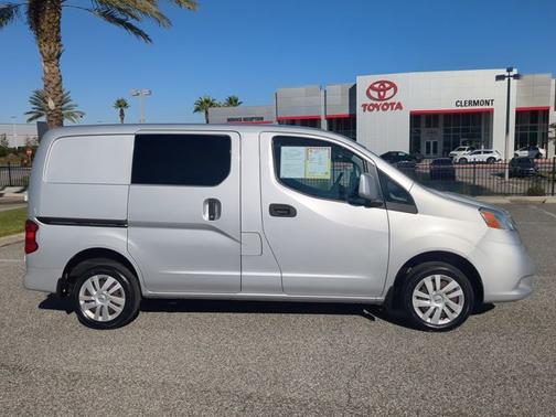2014 Nissan NV200 SV