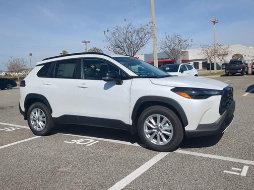 2026 Toyota Corolla Cross LE