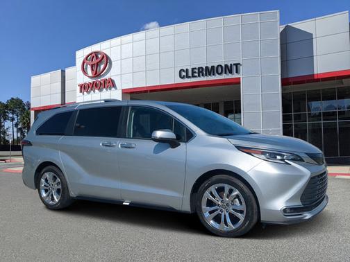 2023 Toyota Sienna Platinum