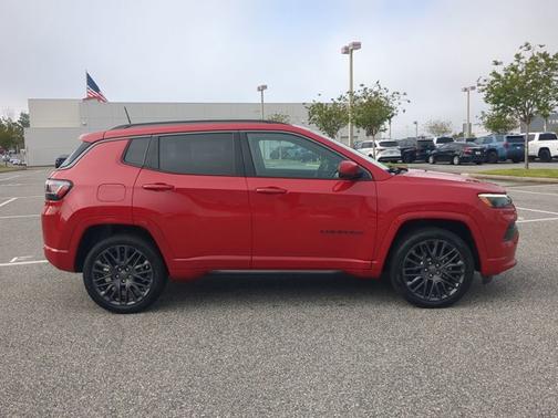Redline Pearlcoat 2022 Jeep Compass (RED) Edition