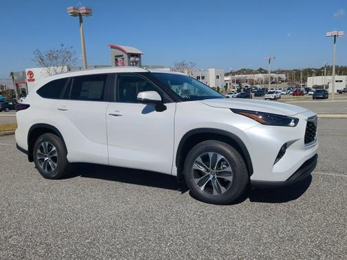 2026 Toyota Highlander XLE