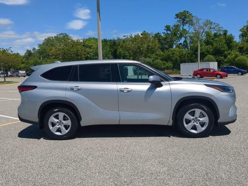 Celestial Silver Metallic 2021 Toyota Highlander L