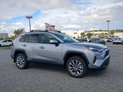 2025 Toyota RAV4 XLE Premium