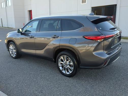 2023 Toyota Highlander Limited
