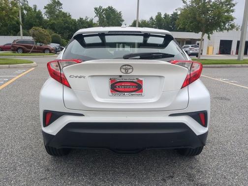 2022 Toyota C-HR XLE