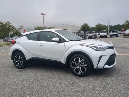 2022 Toyota C-HR XLE