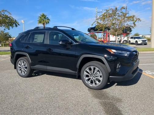 2025 Toyota RAV4 XLE Premium