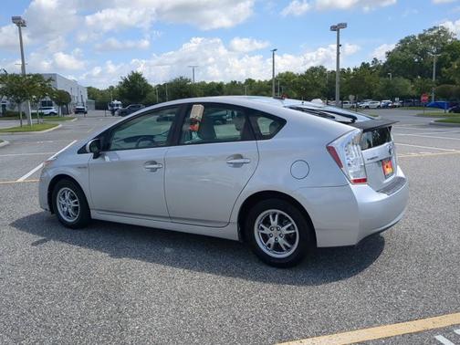 2010 Toyota Prius III