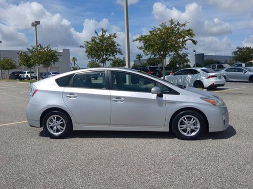 2010 Toyota Prius III