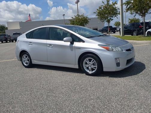 2010 Toyota Prius III