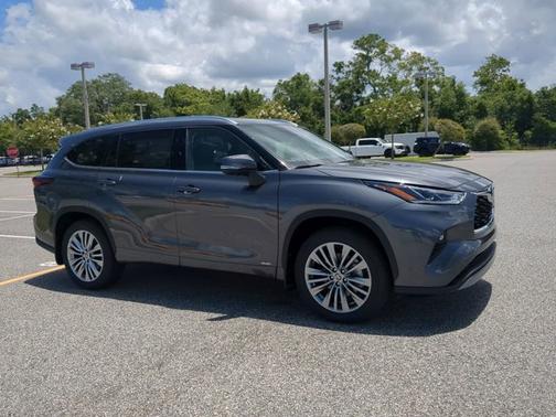 2025 Toyota Highlander Hybrid Platinum