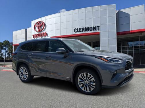 2025 Toyota Highlander Hybrid Platinum
