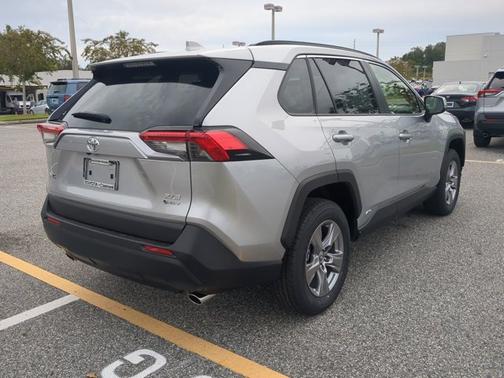 2025 Toyota RAV4 Hybrid XLE