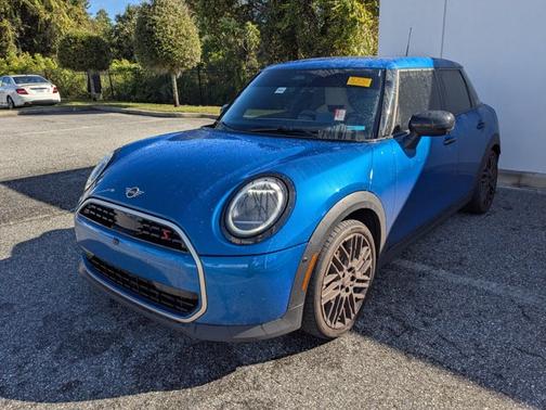 2025 MINI Hardtop 