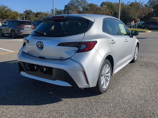 2026 Toyota Corolla Hatchback SE