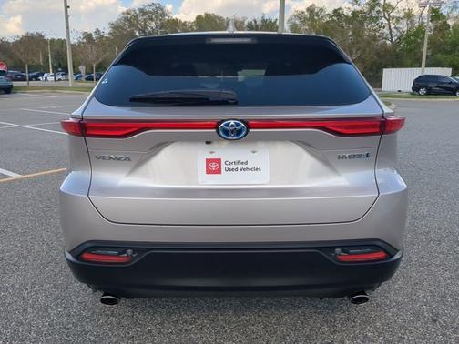 2022 Toyota Venza LE