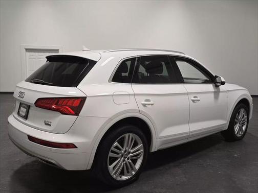 2018 Audi Q5 2.0T Premium Plus