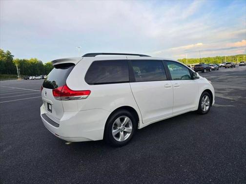 2014 Toyota Sienna SE