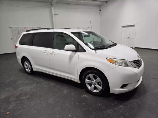 2014 Toyota Sienna SE