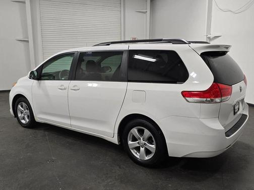 2014 Toyota Sienna SE