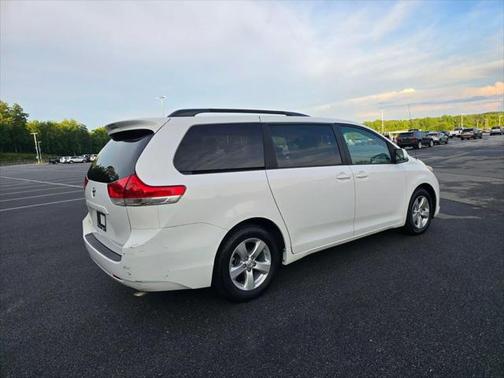 2014 Toyota Sienna SE