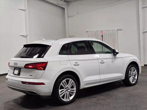 2019 Audi Q5 2.0T Premium Plus
