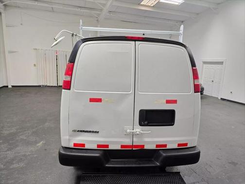 2017 Chevrolet Express 2500 Work Van