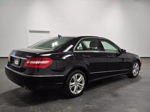 2010 Mercedes-Benz E-Class E 350 4MATIC Sedan 4D