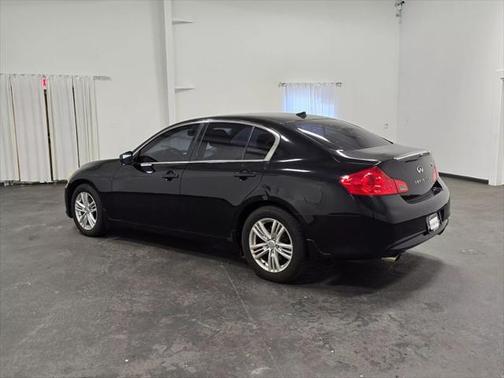 2011 INFINITI G25x Base