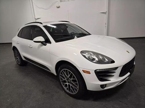 2016 Porsche Macan S