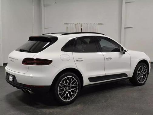 2016 Porsche Macan S