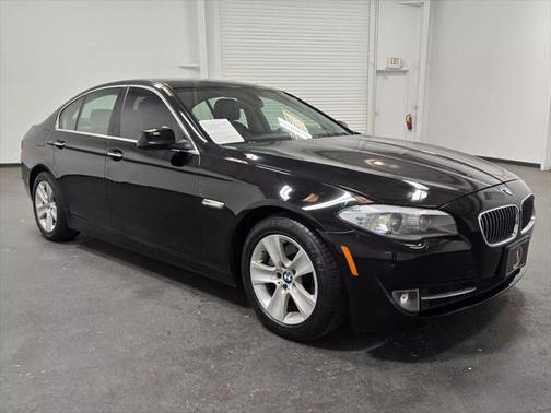 2013 BMW 528 528i Sedan 4D