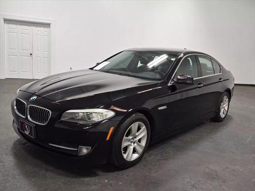 2013 BMW 528 528i Sedan 4D