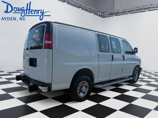 Summit White 2024 Chevrolet Express 2500 Work Van
