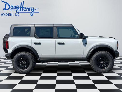 Avalanche 2026 Ford Bronco Base