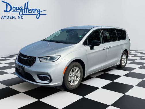 Silver Mist Clearcoat 2024 Chrysler Pacifica Touring L
