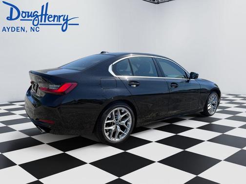Jet Black 2025 BMW 330 i