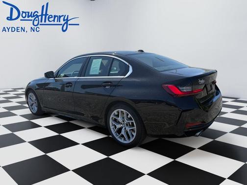 Jet Black 2025 BMW 330 i