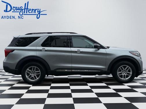 Silver Metallic 2025 Ford Explorer Active