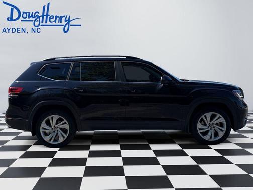 Deep Black Pearl Effect 2021 Volkswagen Atlas 3.6 V6 SE w/ Technology