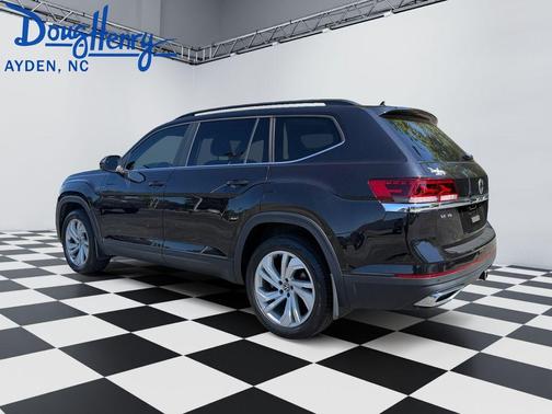 Deep Black Pearl 2021 Volkswagen Atlas 3.6L V6 SE w/Technology