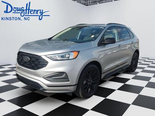Silver Metallic 2024 Ford Edge SE