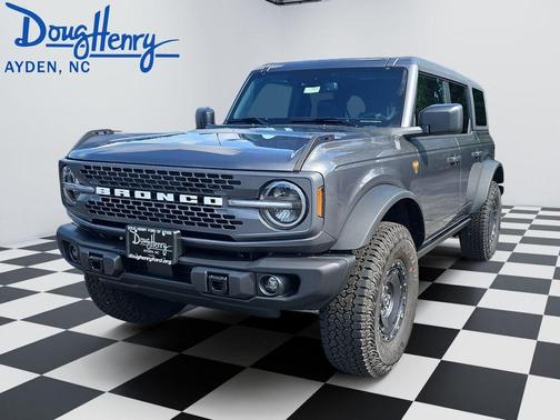 Gray Metallic 2025 Ford Bronco Badlands