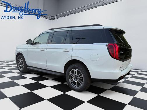 White Metallic 2026 Ford Expedition Active